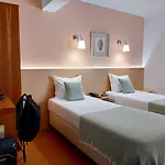 Santiago Vagos 2* 阿威罗